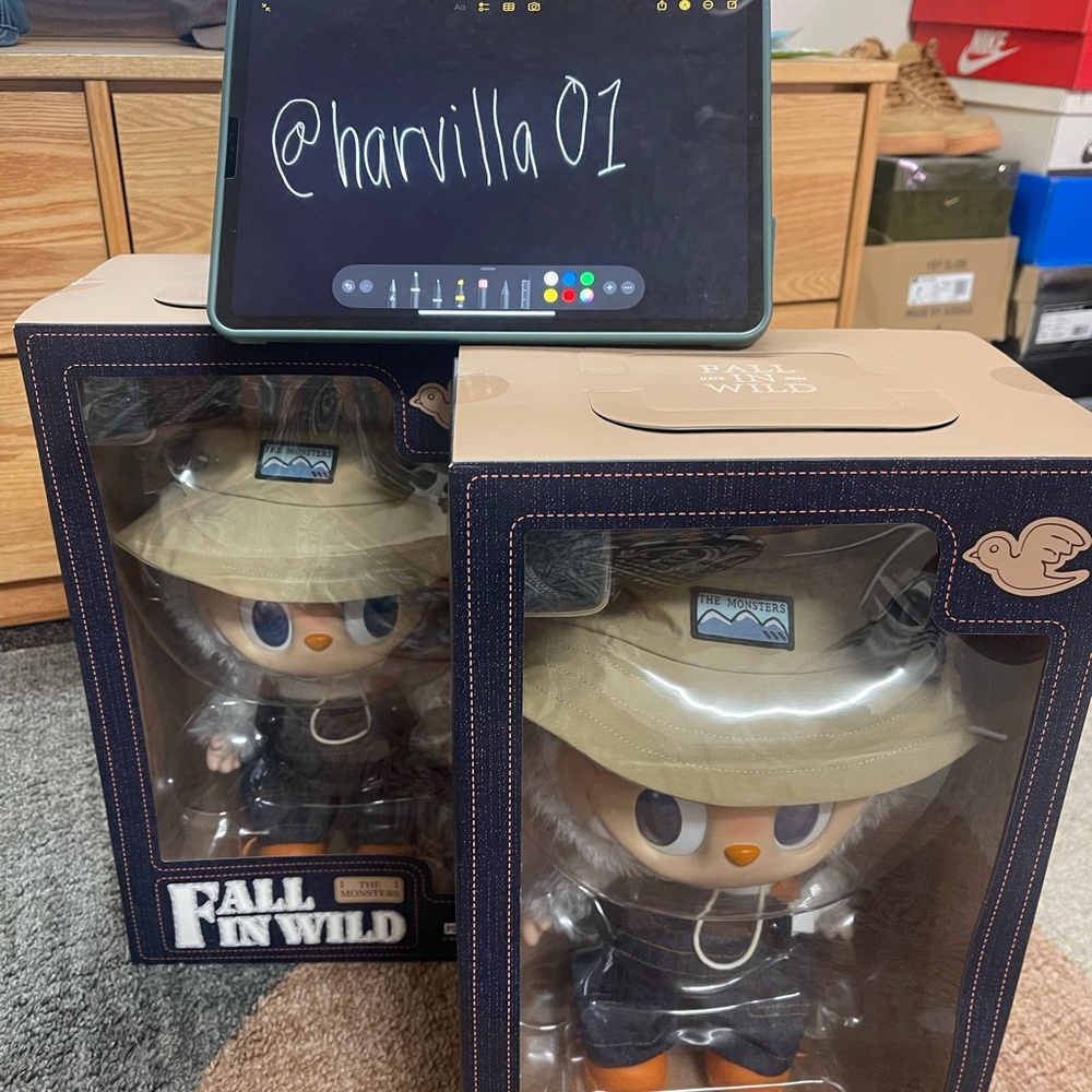Fall in Wild Collectible Figure